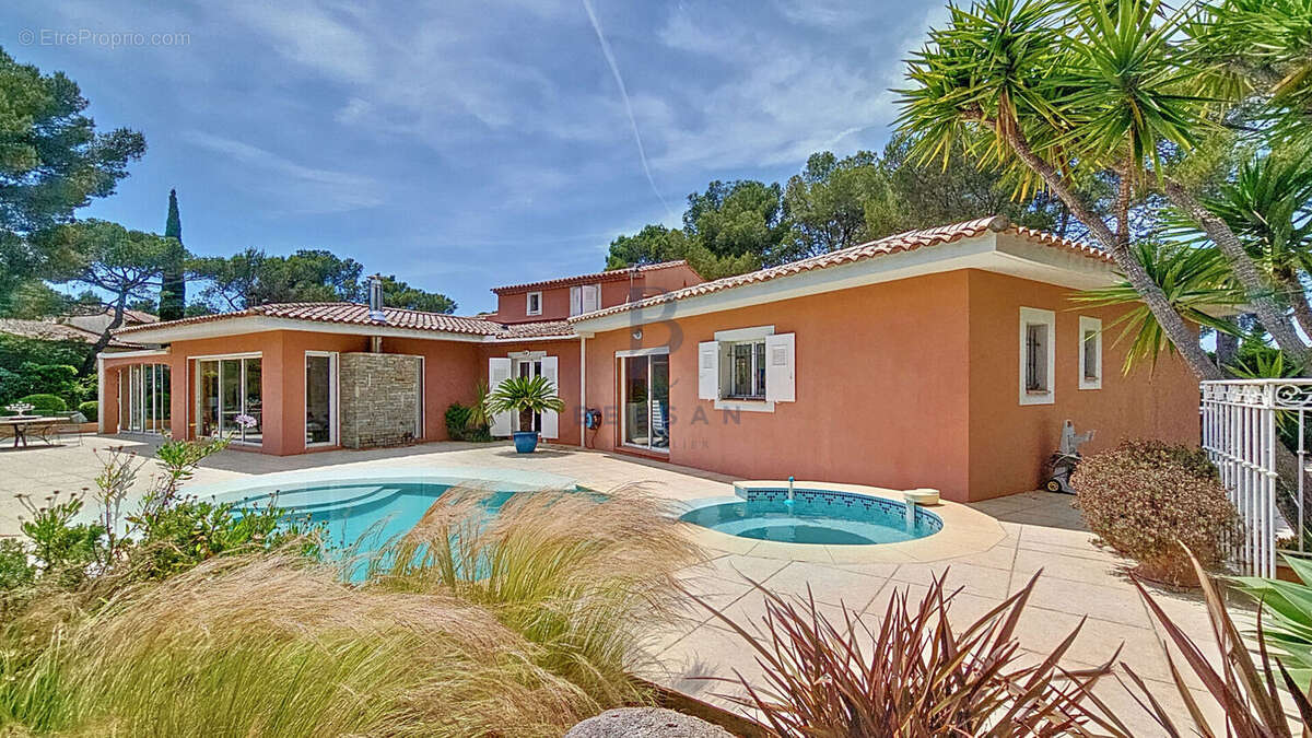 Maison à SAINT-RAPHAEL