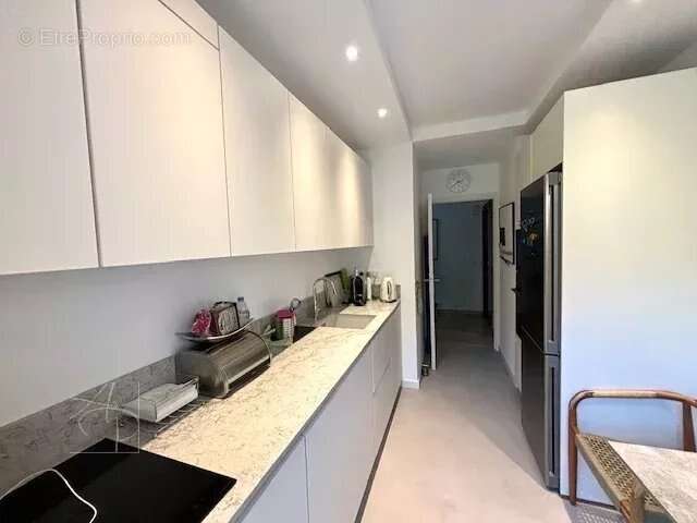 Appartement à VALLAURIS