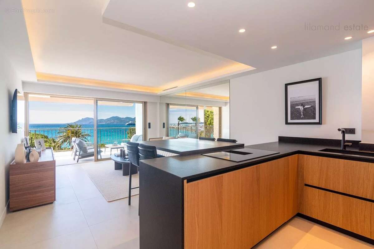 Cannes – Croisette Appartement 3 pièces – Vue mer panoramique - photo 10
