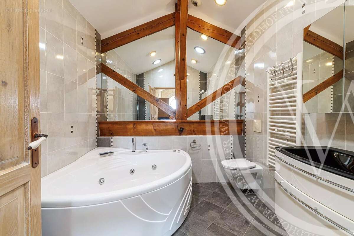 Appartement à LA TURBIE