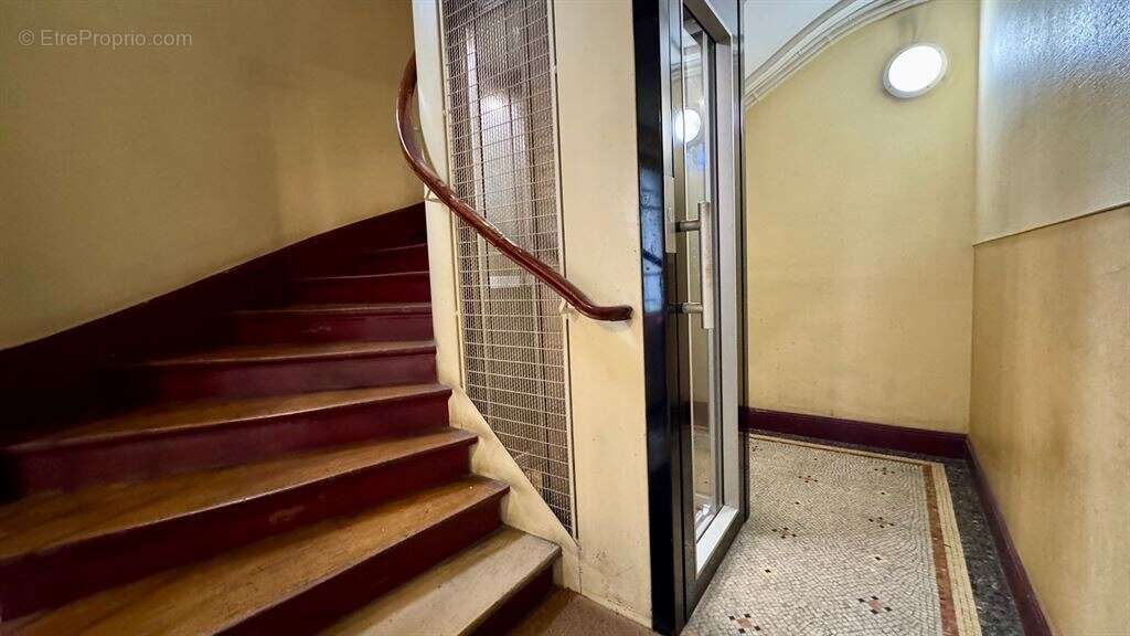 Appartement à PARIS-10E