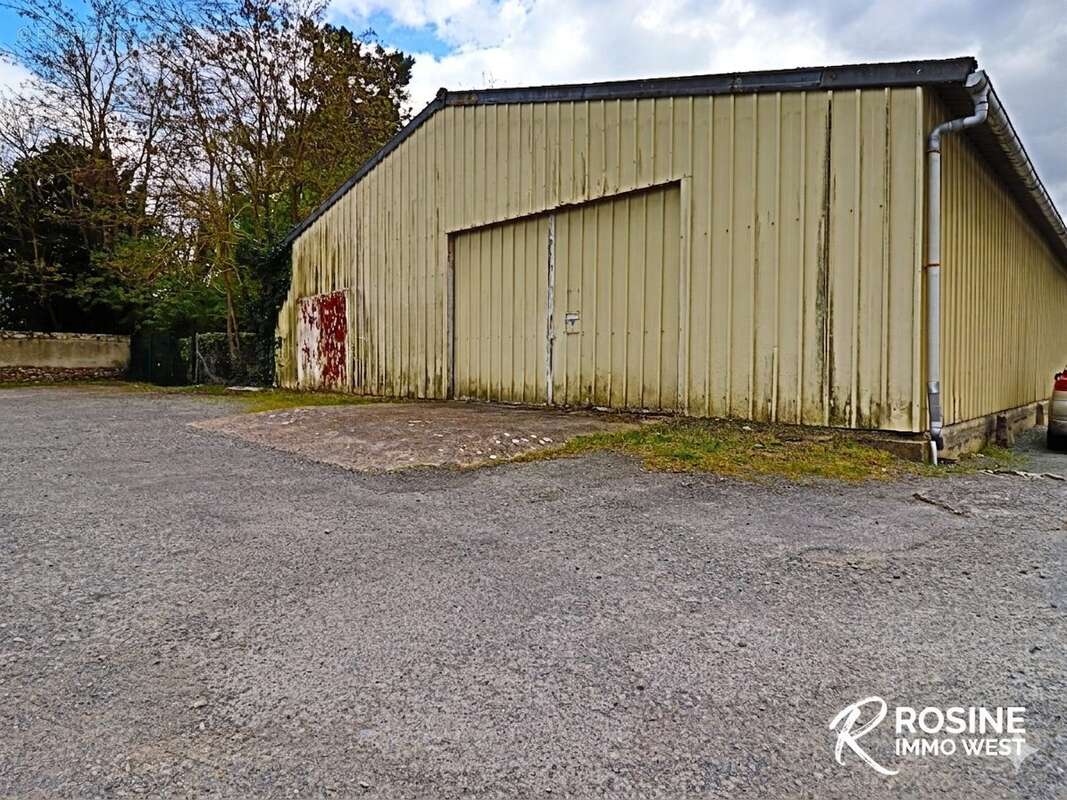 Commerce à BEAUFORT-EN-VALLEE