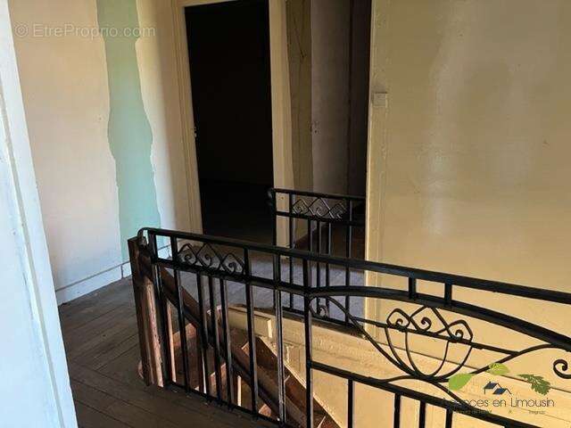 Maison 140 m² à Chamberet  - photo 6