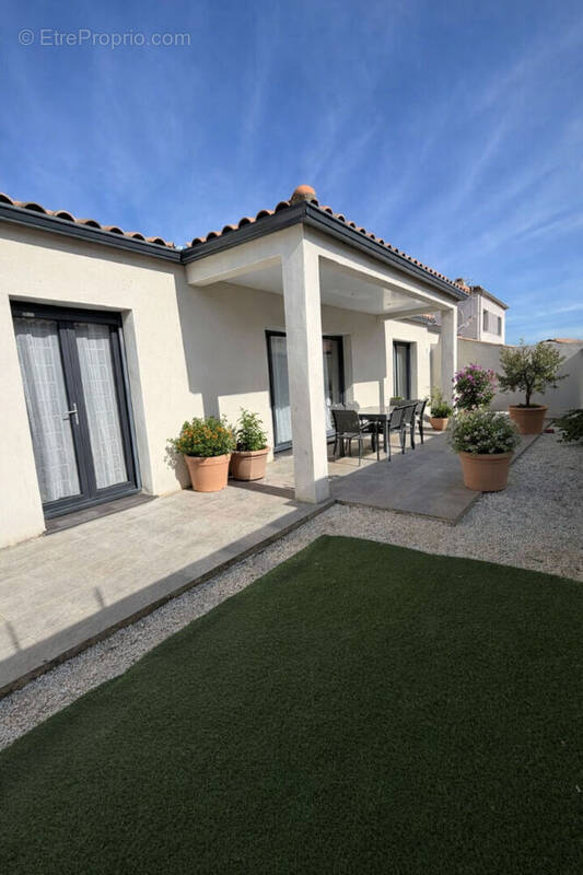 Maison à MOUSSAN