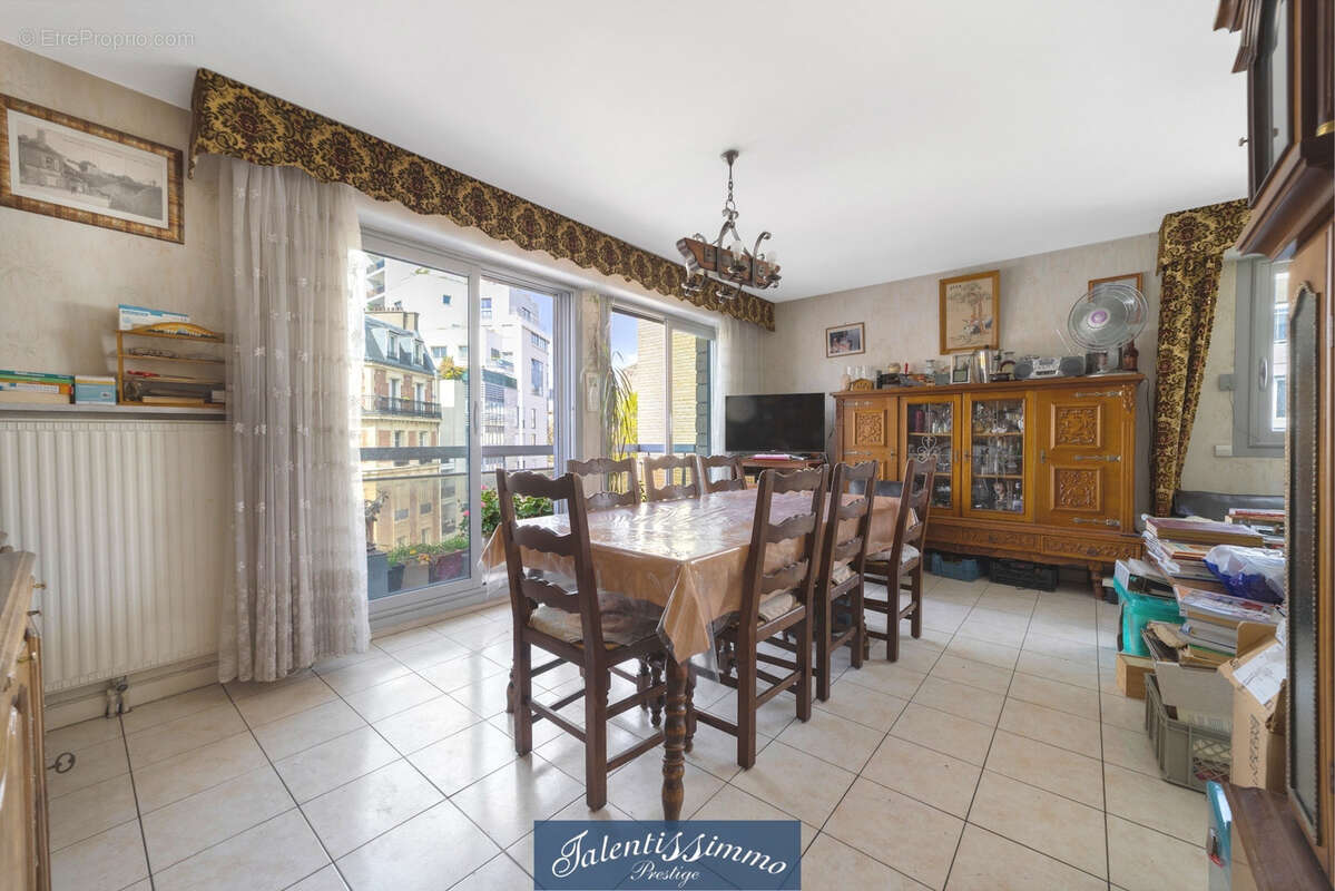 Appartement à PARIS-12E