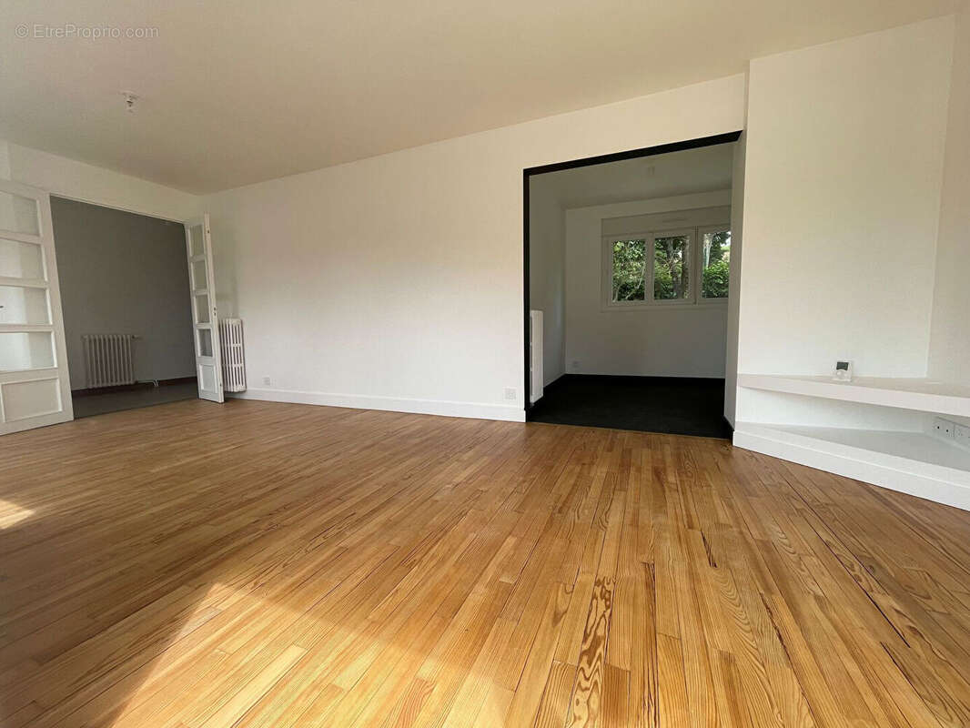 Quartier SAINT PAUL- LA MALADRERIE  maison de 5  pièces rénovée intérieurement sur un terrain de 359m² - photo 4