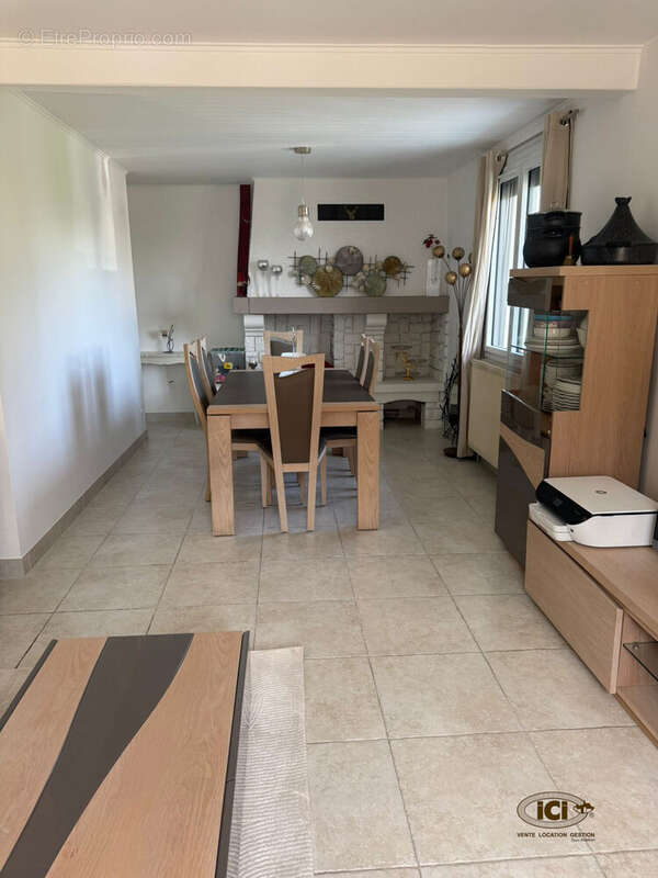 Maison à MONNETIER-MORNEX