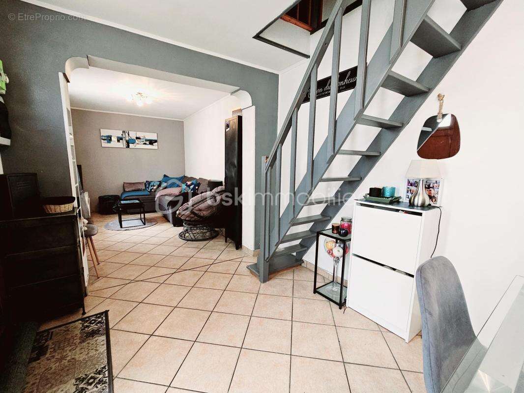 Maison à FAREMOUTIERS