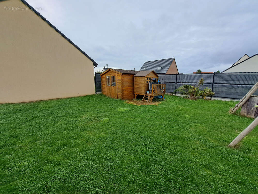 Maison à OSTRICOURT