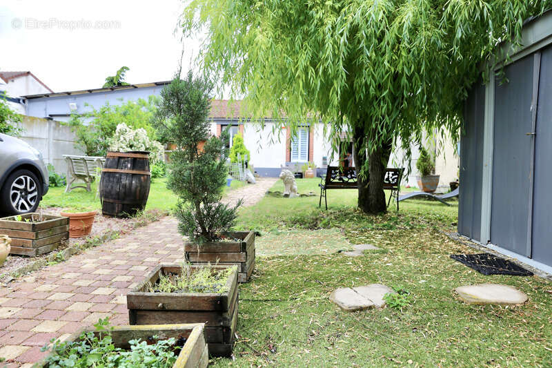 Maison à vendre 4 pièces REIMS (51), secteur Chalet - photo 11