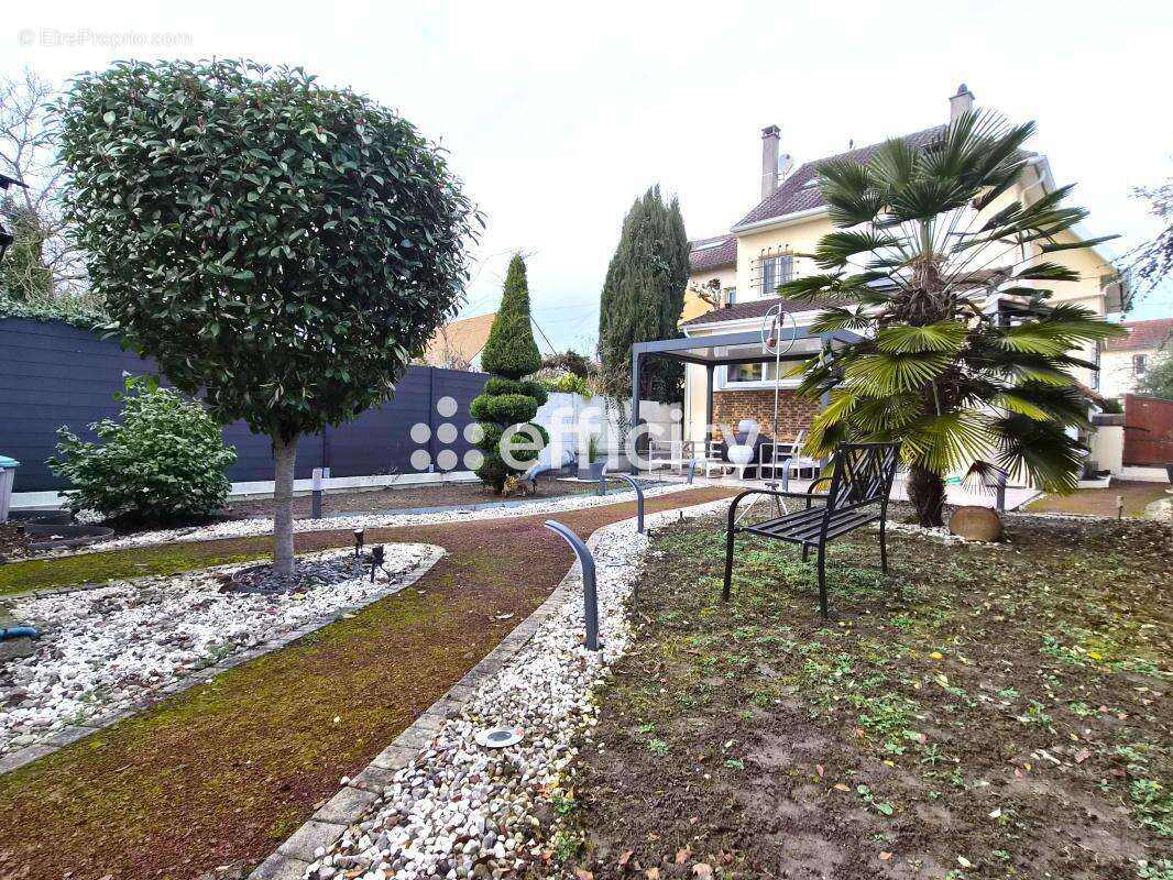 Maison à SAINT-PRIX