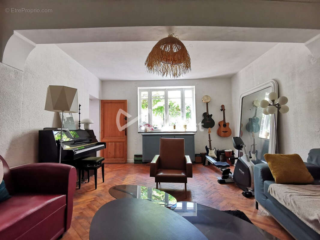 Maison 179 m² à Fronsac  - photo 6