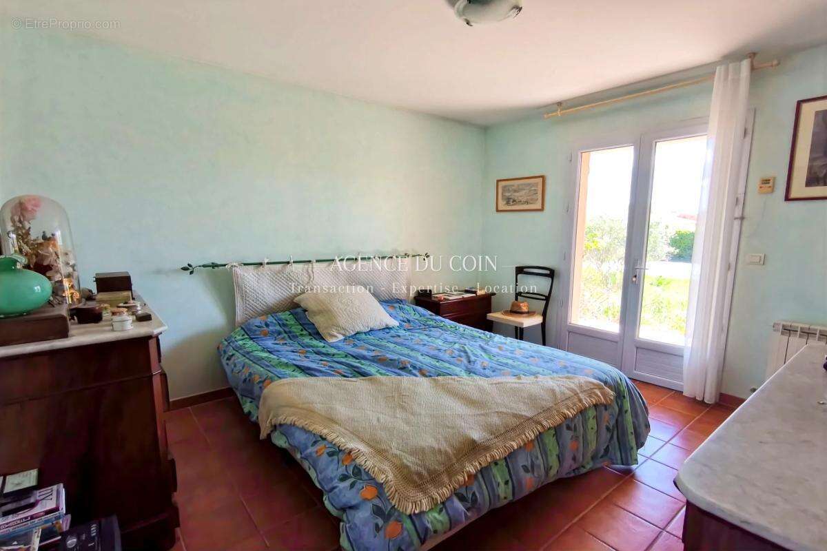 Maison à LE MUY