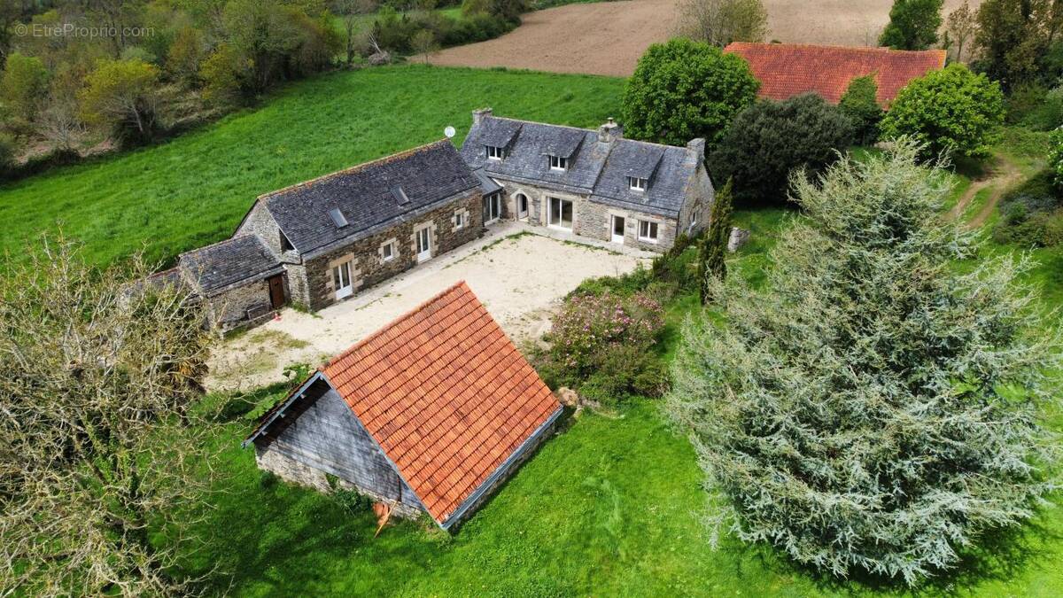 Maison à PLESTIN-LES-GREVES