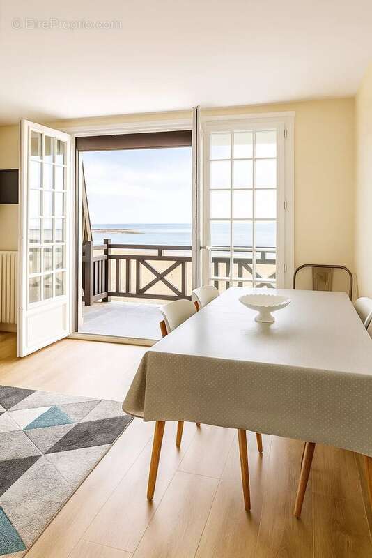 Appartement à TROUVILLE-SUR-MER