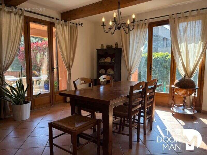 Maison à BORMES-LES-MIMOSAS