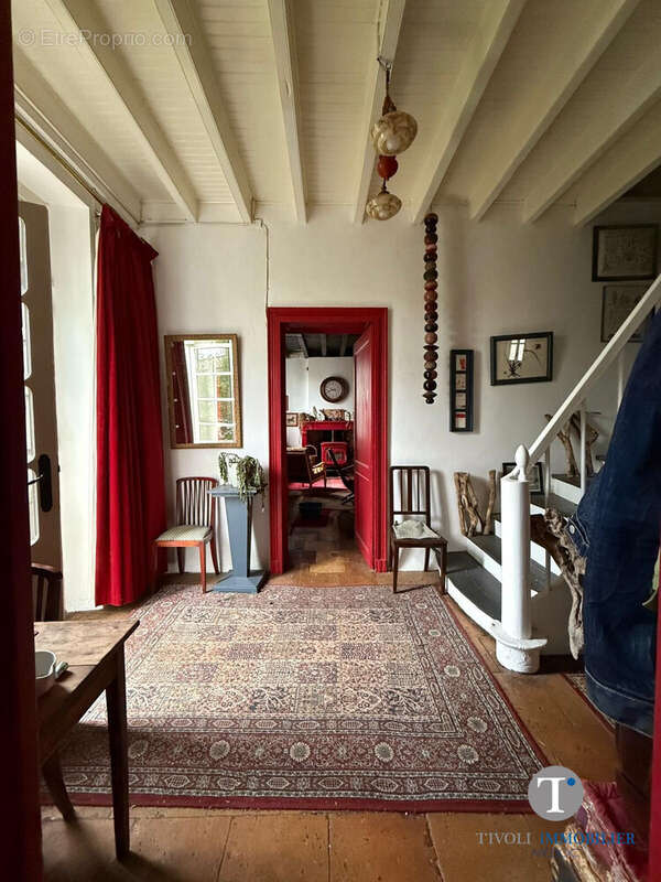 Maison à SAINT-SEURIN-DE-CADOURNE