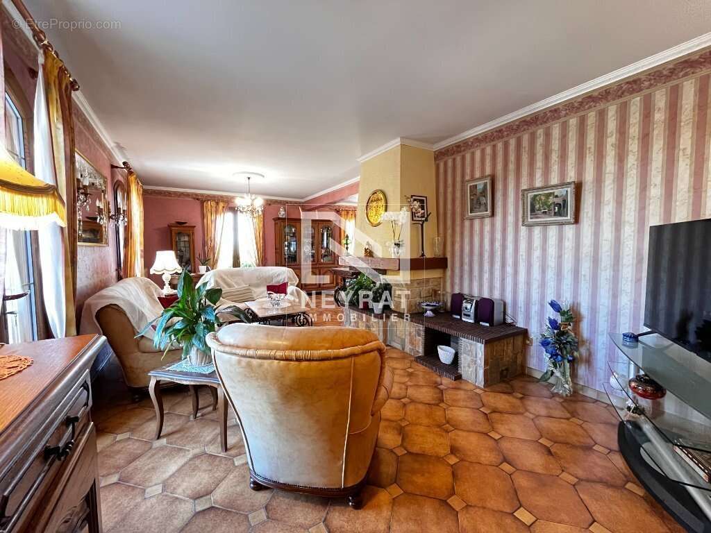 Maison à SAINT-EUSEBE