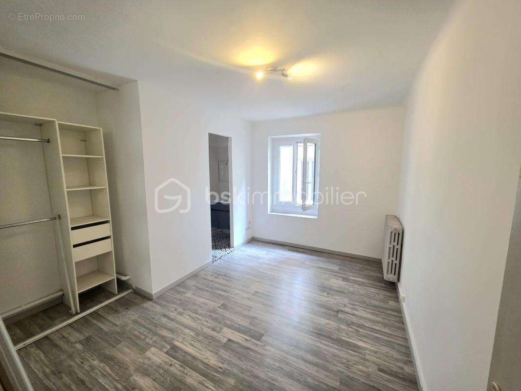 Maison à MONTELIMAR