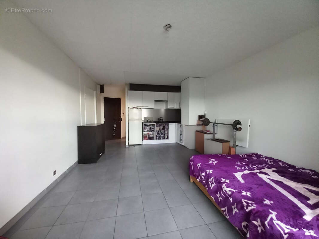 Appartement à MARSEILLE-3E