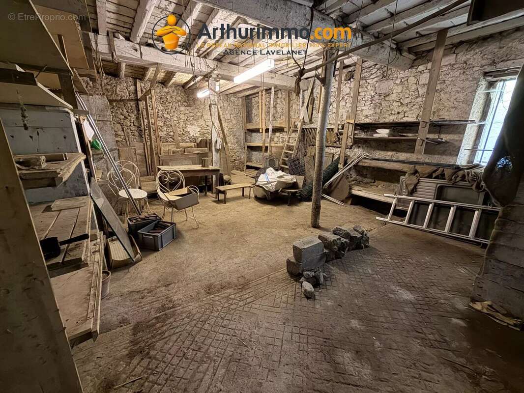 Maison familiale avec dépendances et terrain - 09300 villeneuves d'olmes - photo 18