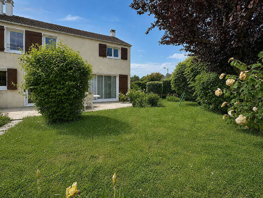 Maison à MONTIGNY-LE-BRETONNEUX
