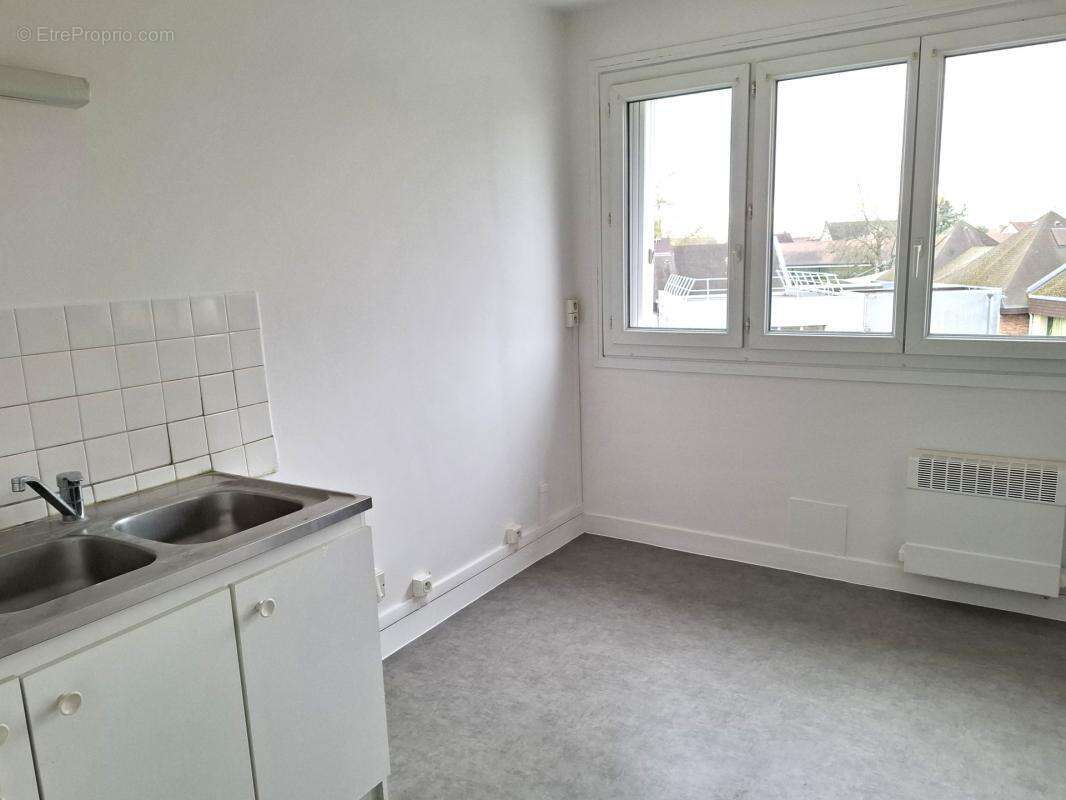 Appartement à COUBERT