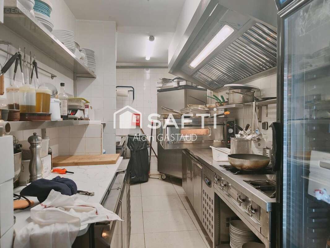 Photo 5 - Commerce à FREJUS