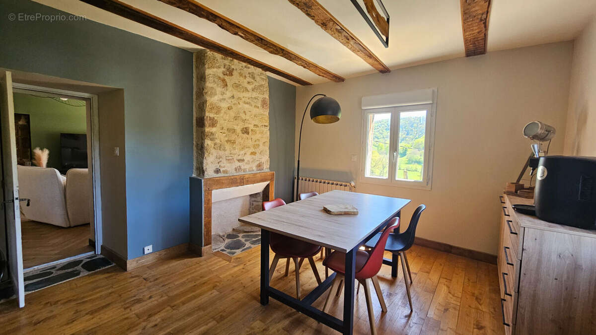 Maison à SAINT-GENIEZ-D'OLT