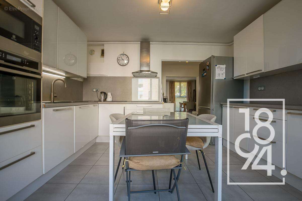 Appartement à MARSEILLE-10E