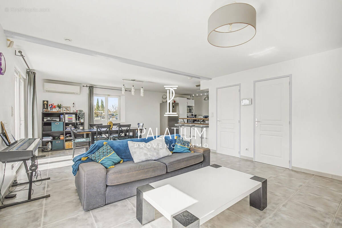 Maison à PELISSANNE