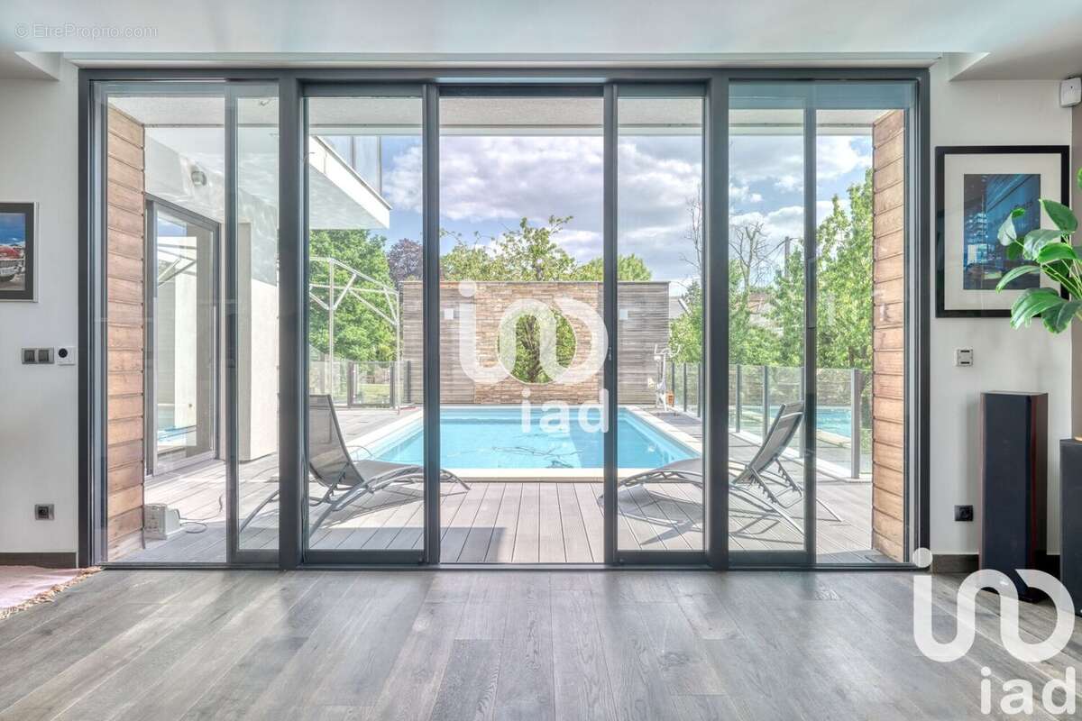 Maison 343 m² à Lagny-Sur-Marne  - photo 4