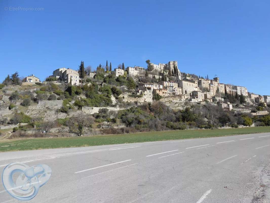 Appartement à MONTBRUN-LES-BAINS