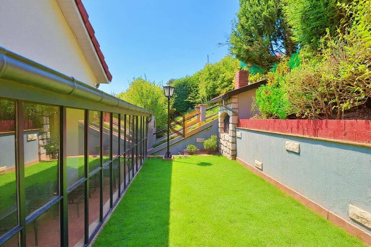 Maison à HUSSIGNY-GODBRANGE