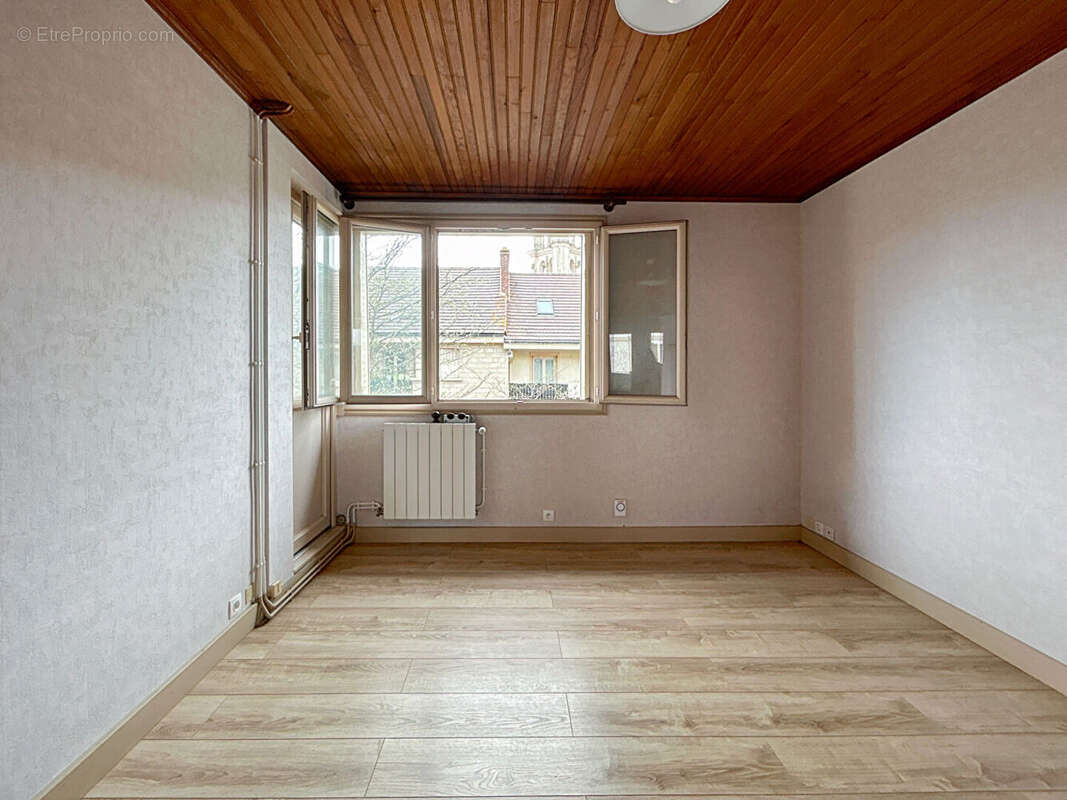 Appartement à MANTES-LA-JOLIE