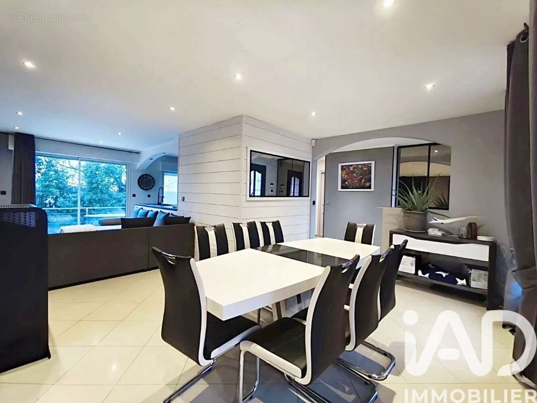 Photo 7 - Maison à CLAYE-SOUILLY