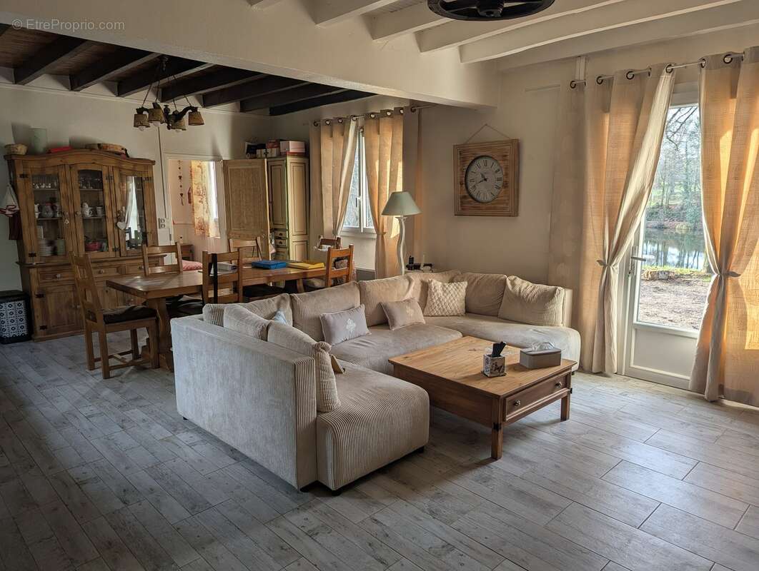 Maison 117 m² à Vijon  - photo 15