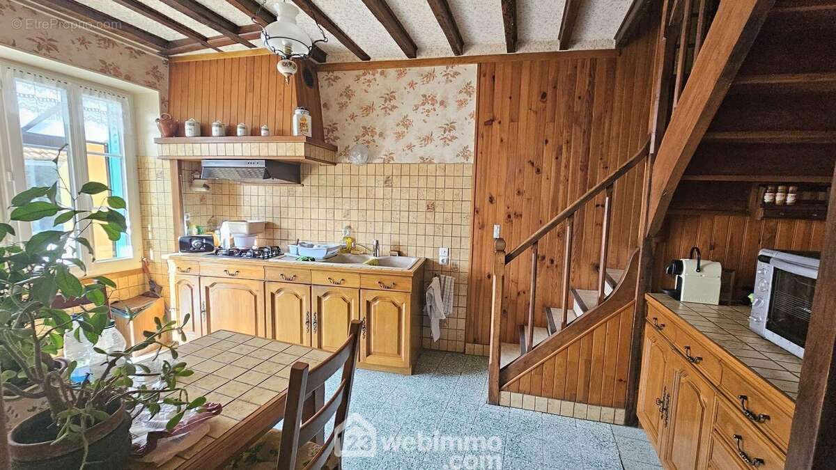 Une autre vue de la cuisine.