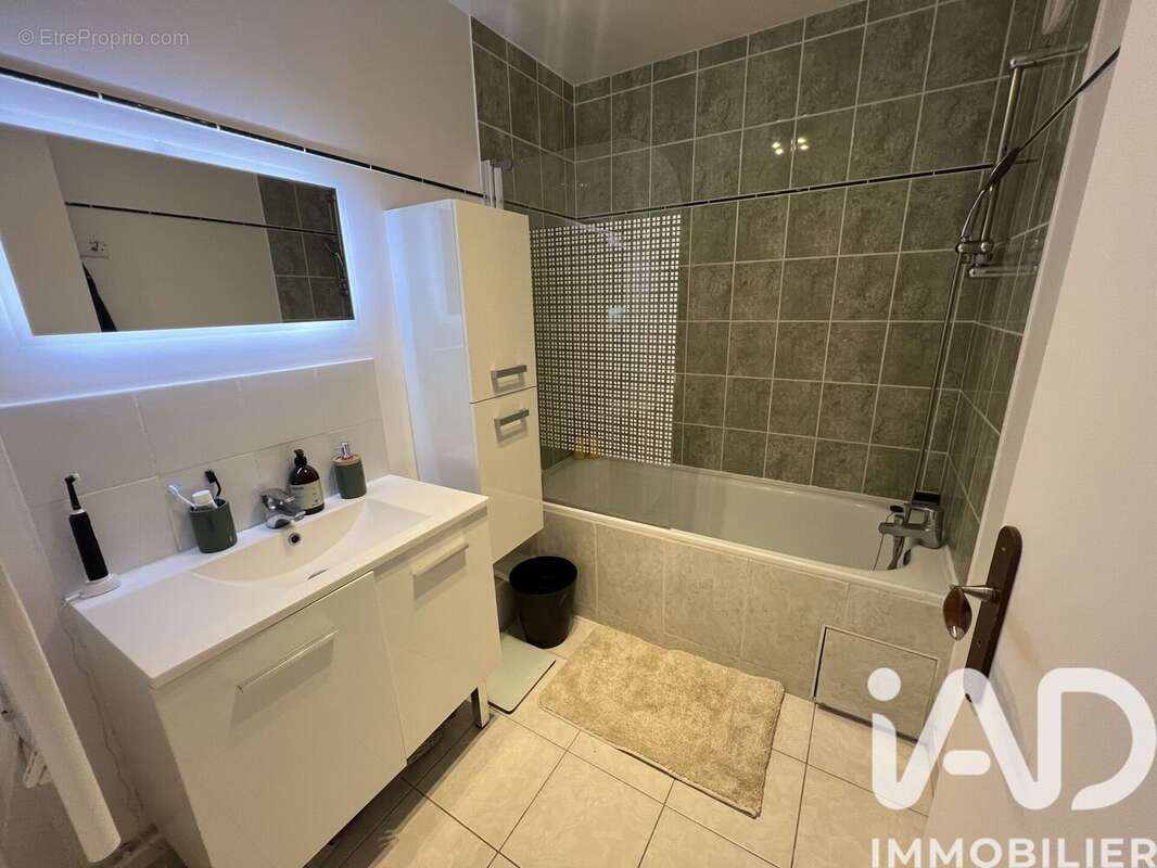 Appartement 62 m² à Evry  - photo 6