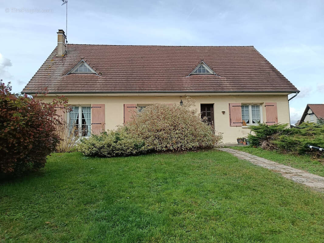 Maison à MONCEAUX