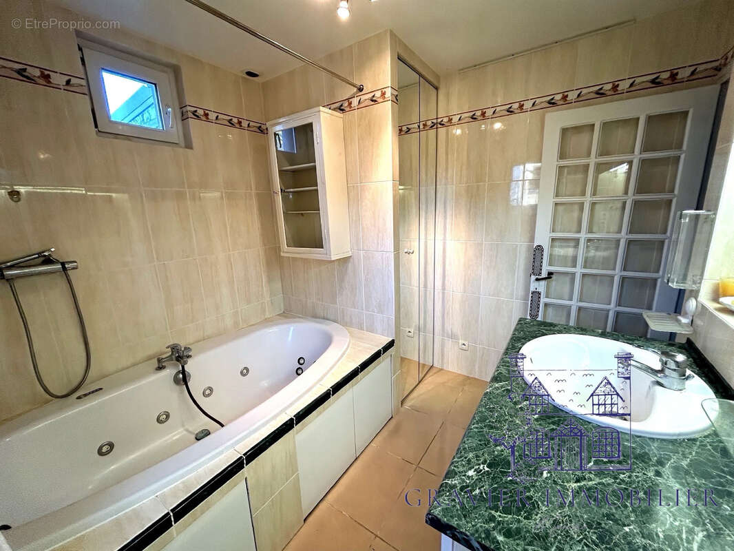 Maison à SAINT-GERMAIN-SUR-AY