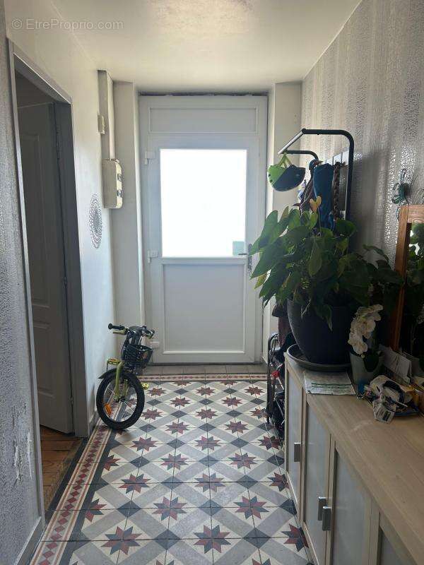 Appartement à LES AVENIERES