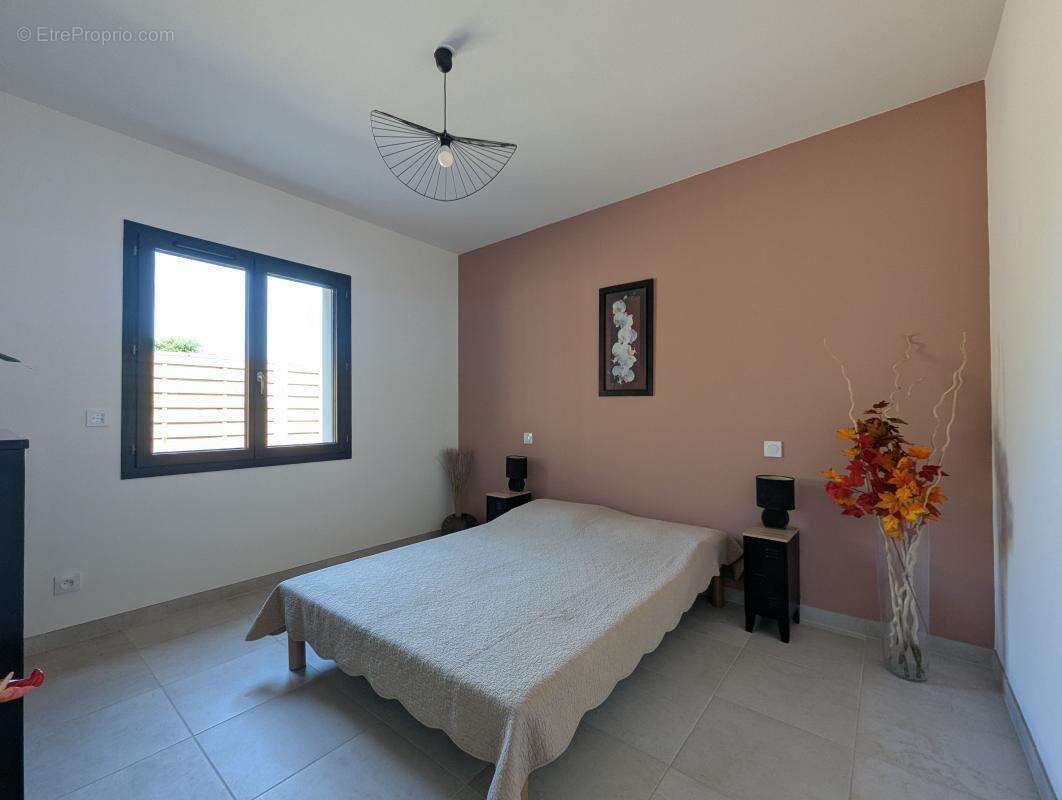 Maison à LES MATHES