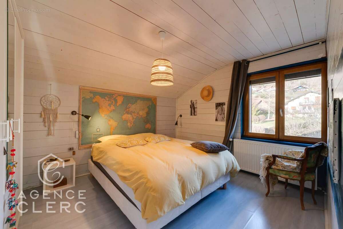 Maison à MENTHON-SAINT-BERNARD