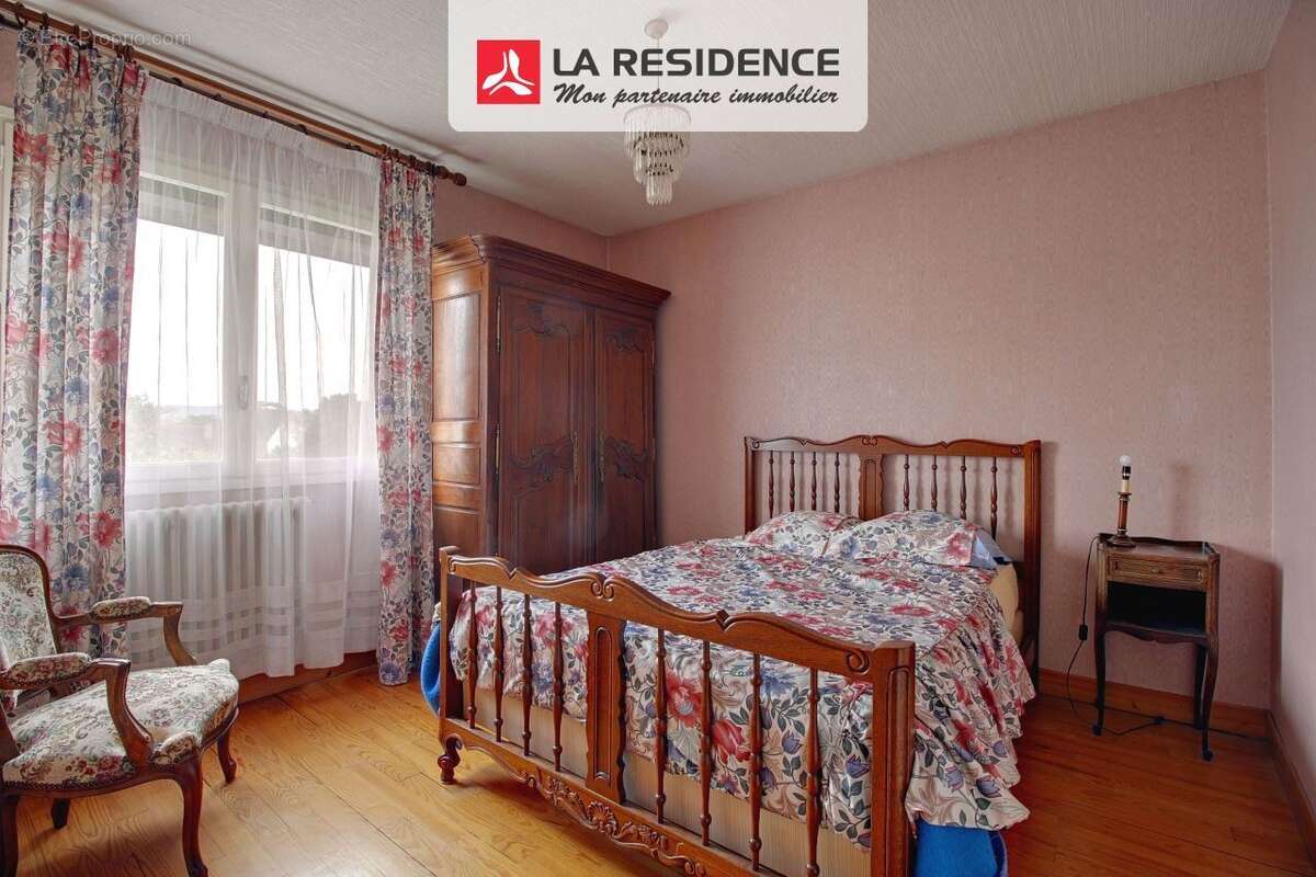 Maison à SAINT-ETIENNE-DU-ROUVRAY