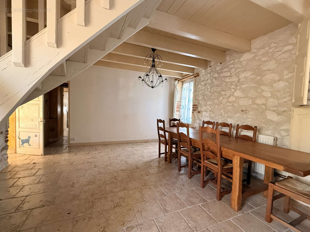 Maison à SAINT-VITE