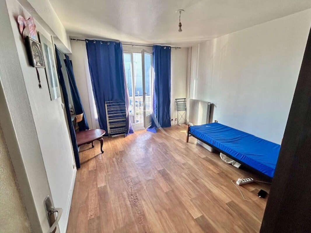 Appartement à LE BLANC-MESNIL