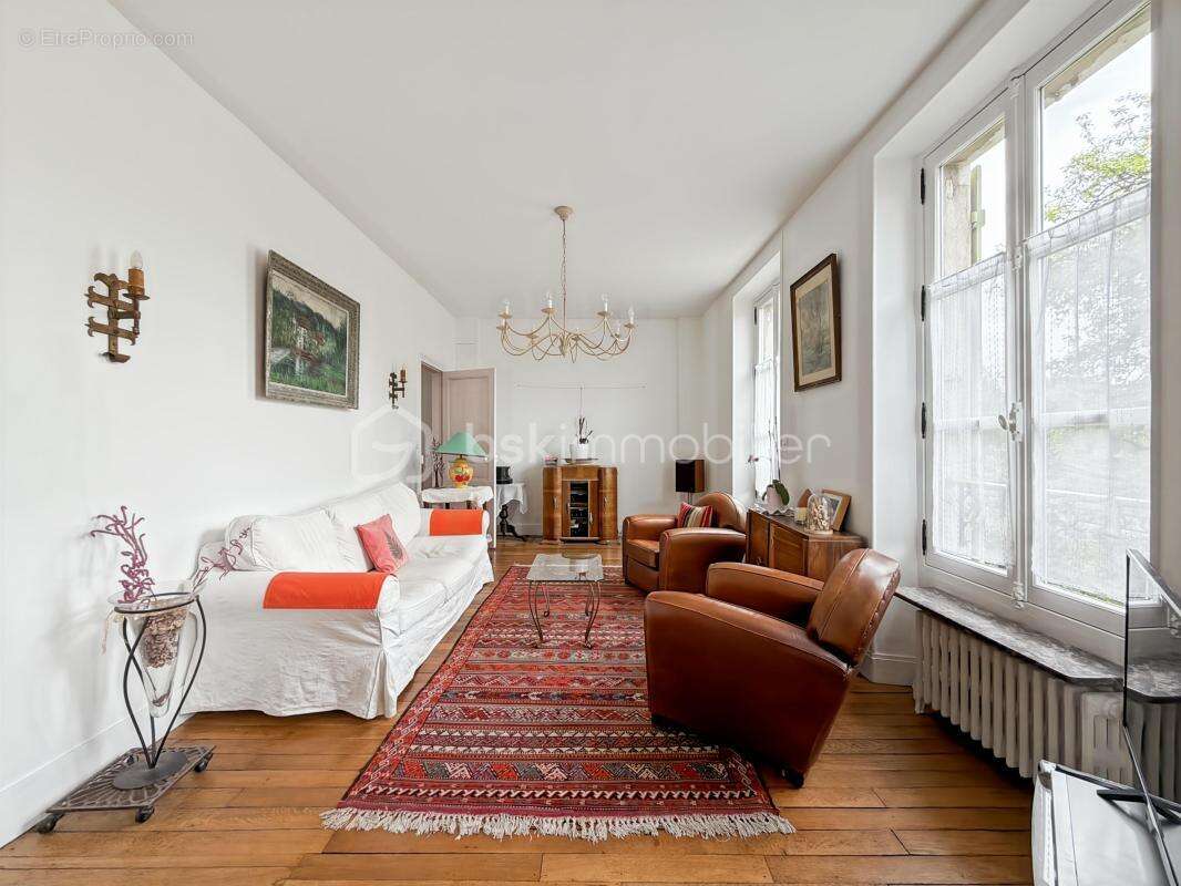 Maison à CORBEIL-ESSONNES