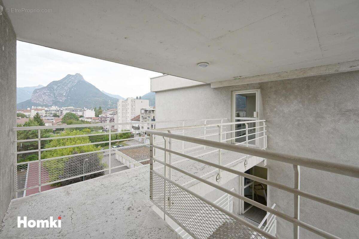 Appartement à FONTAINE