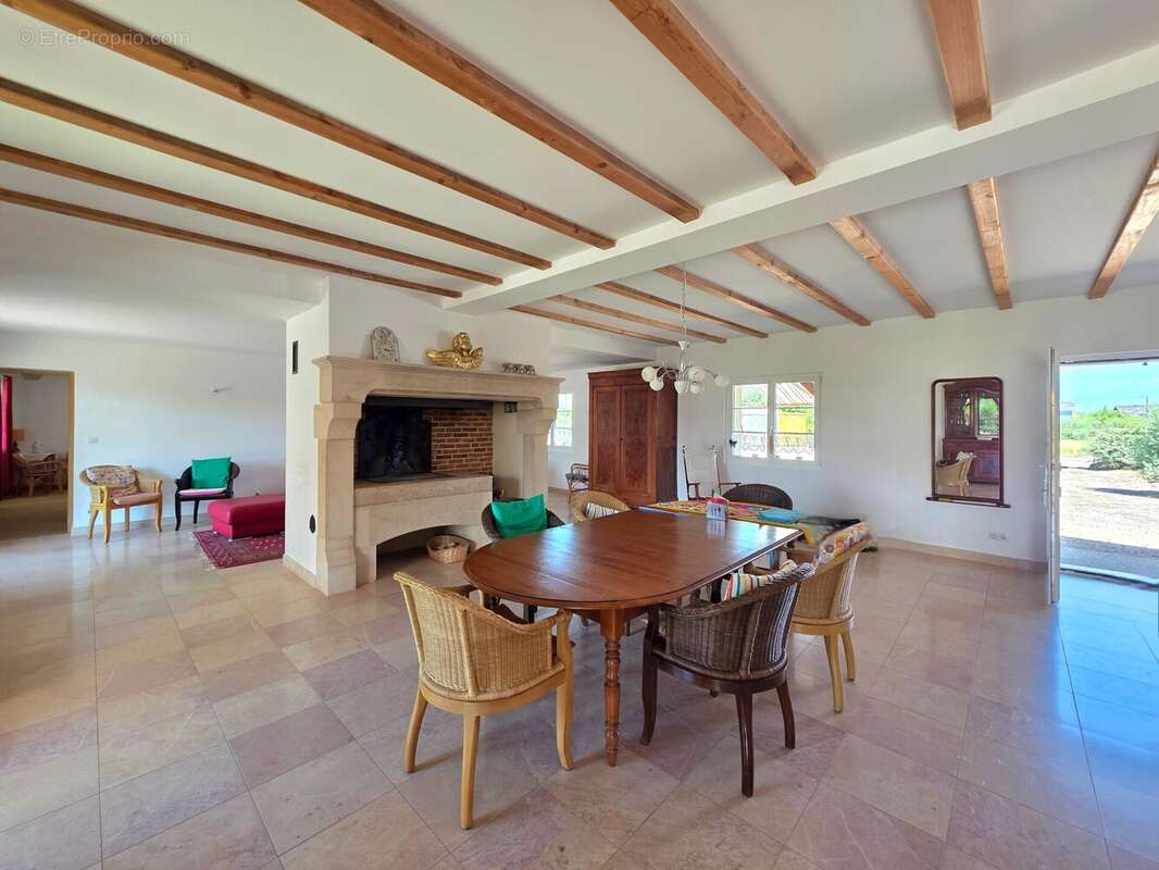 Maison à LESSARD-EN-BRESSE